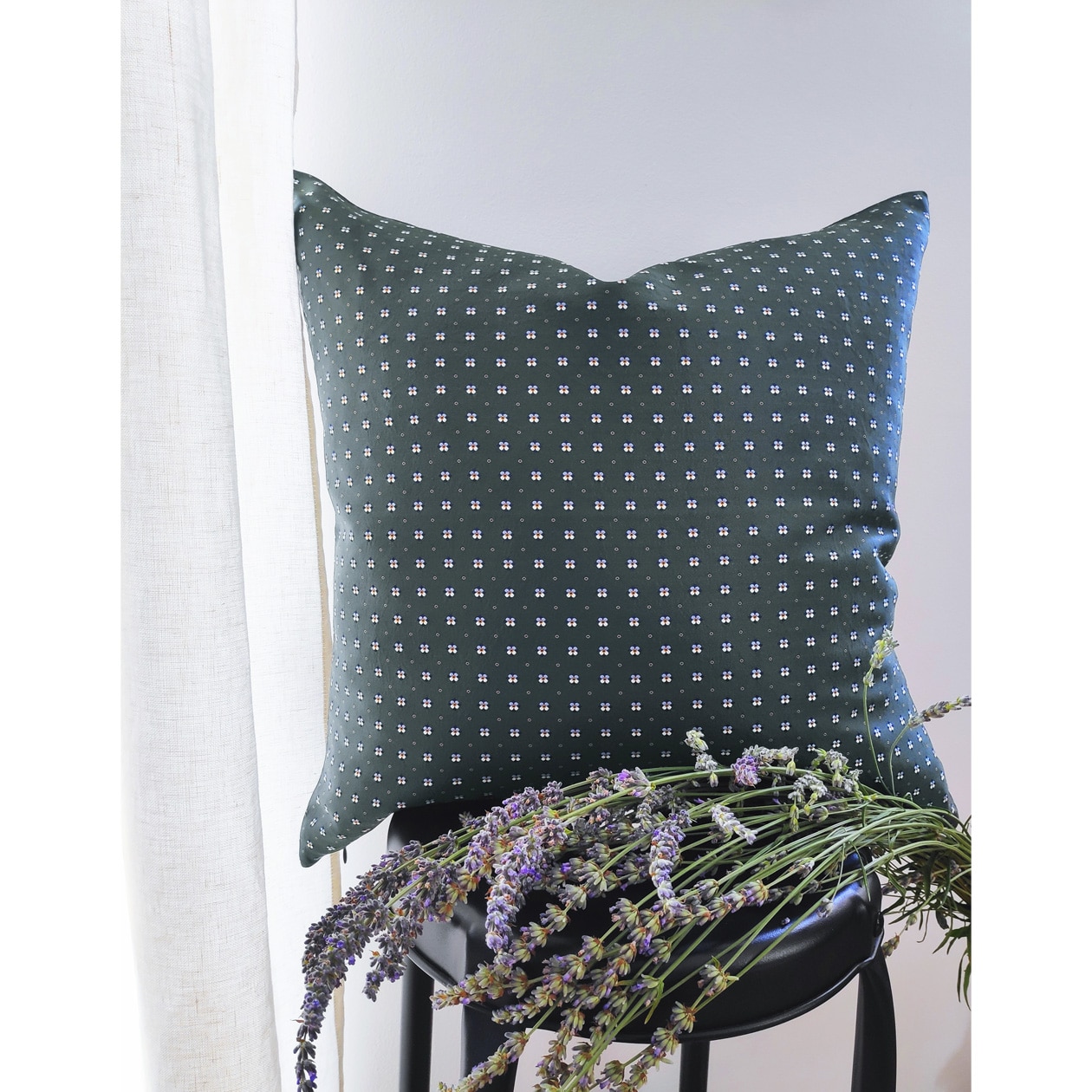 deco-cushion-interior